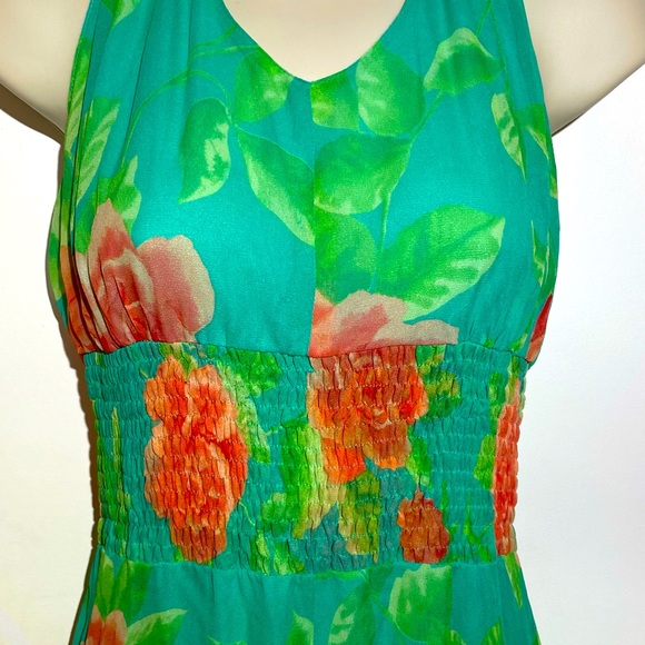 Silk halter dress. - Picture 2 of 3